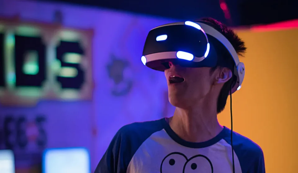 tech technology vr vr headset headset boy 1629858 pxhere.com